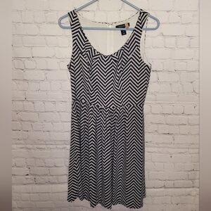 White House Black Market Sleevles A-line Dress‎ Size 6